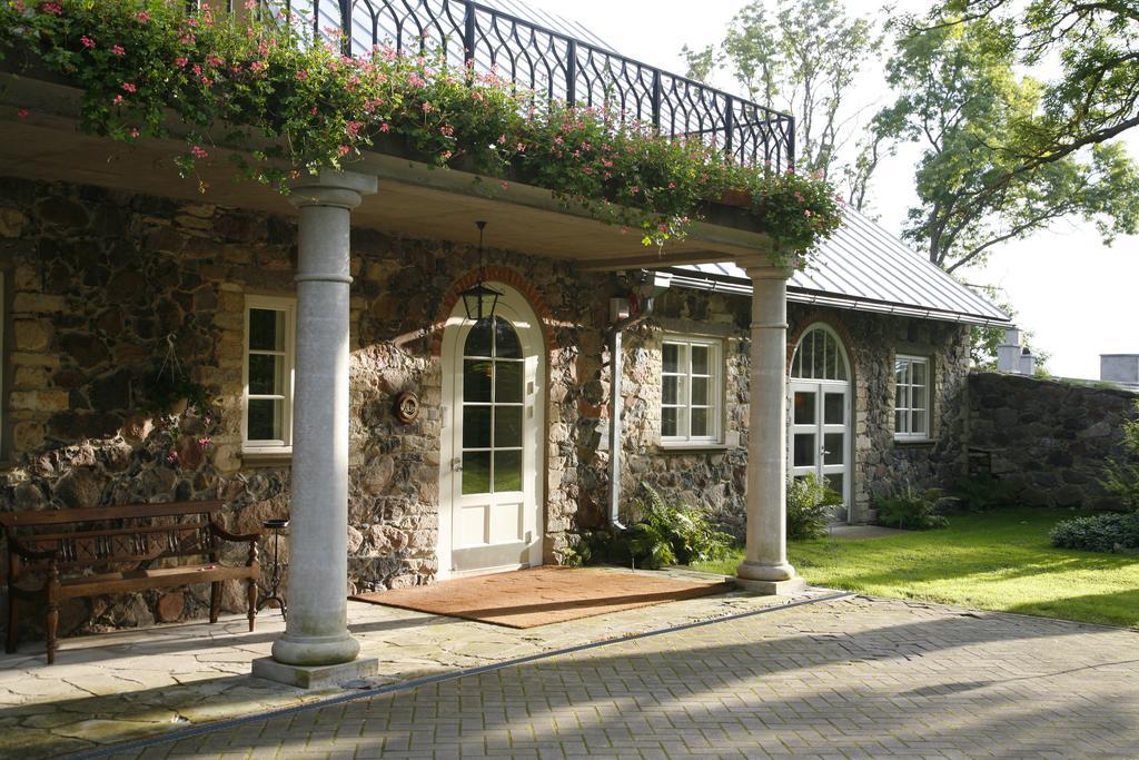 Paedaste Manor Esterno foto